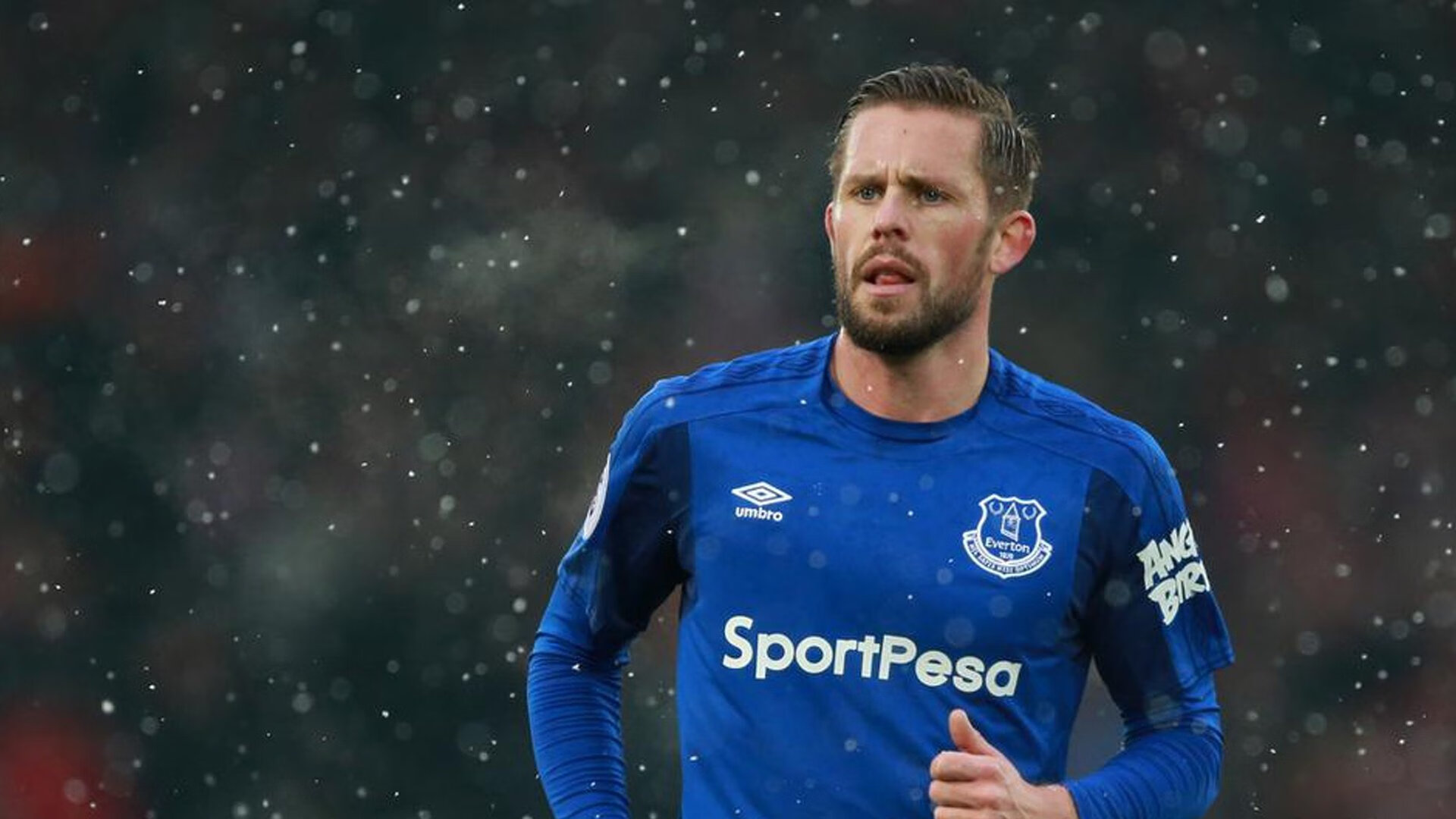 英超球队采用AI技术监测比赛中体能消耗曲线，英超体重